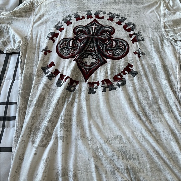 Men’s xl affection T-shirt - Picture 1 of 3